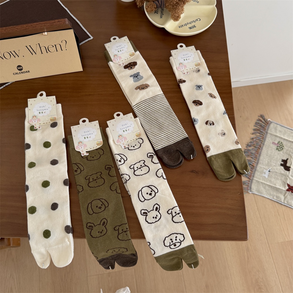 Dog Illustration Tabi Split‑To - đánh giá và giá Toe Sock Split